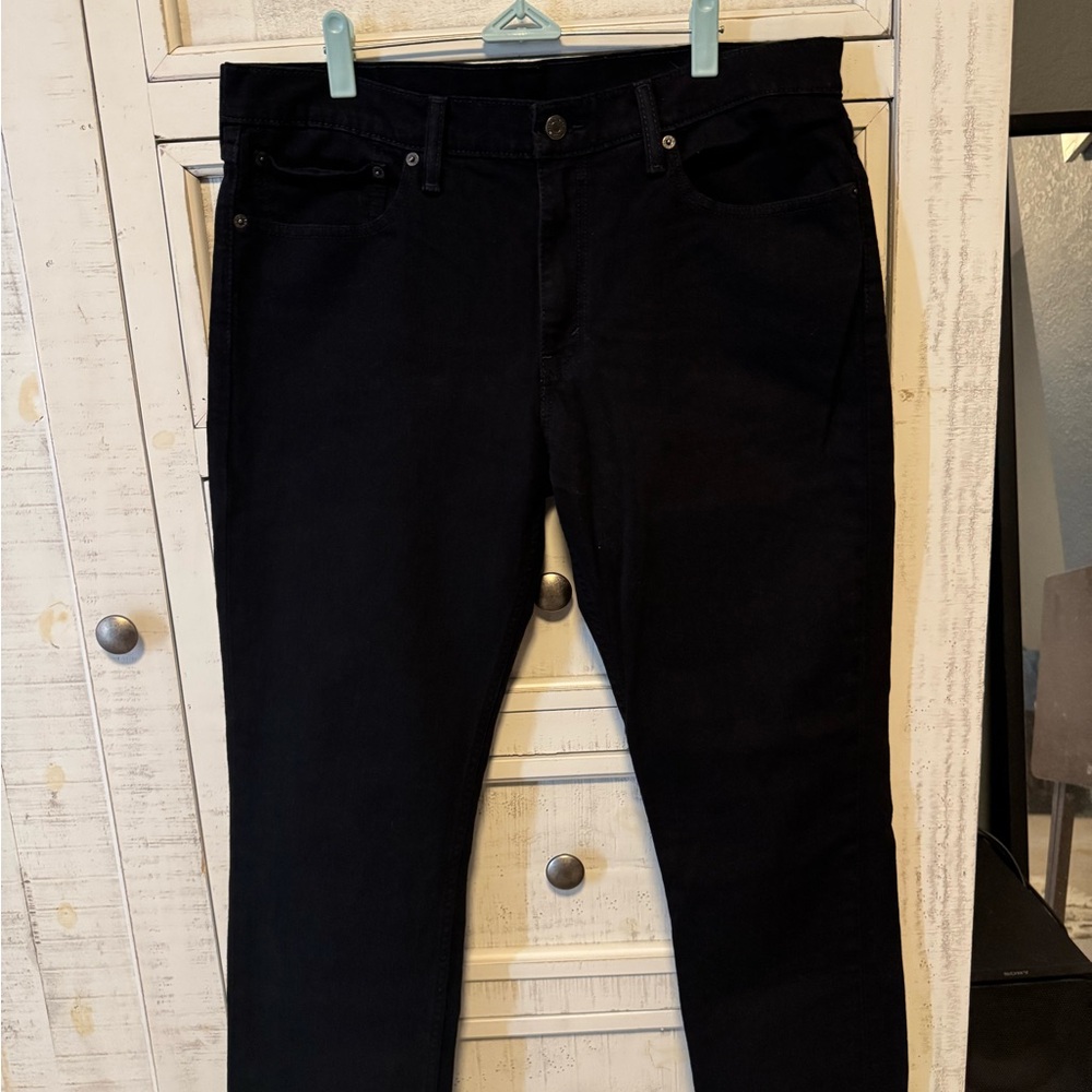 Levi's Black Straight Jeans